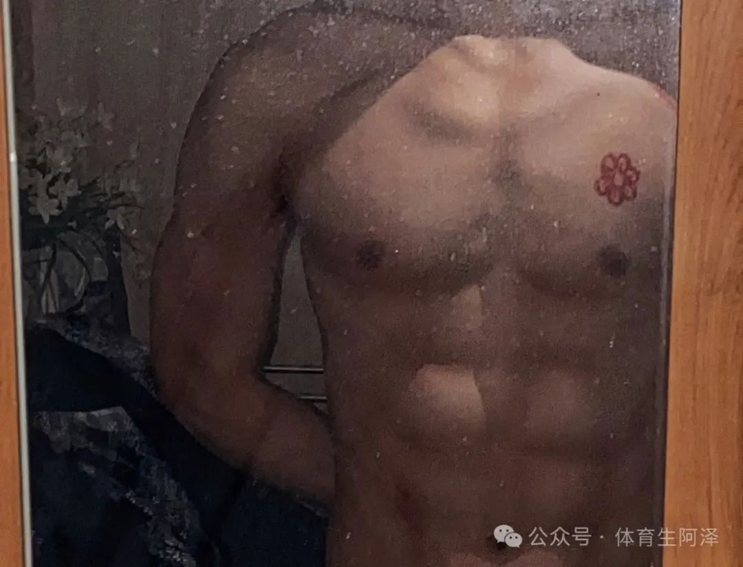 东北 195cm 体校辅导员和体育生恋爱被举报？学校回应：已警告处分！