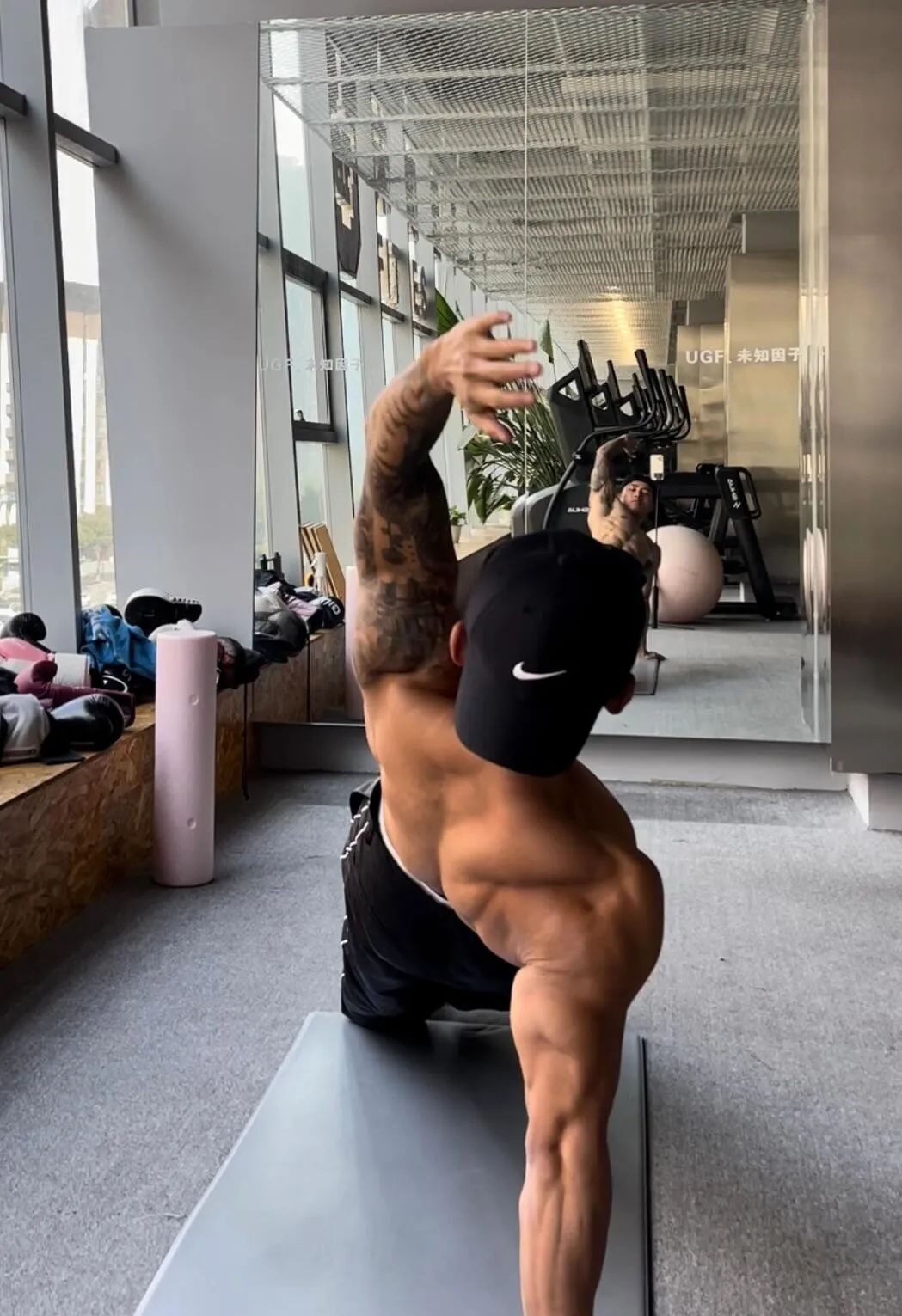 186cm 筋肉铁血汉子健身私教 186cm 筋肉铁血汉子健身私教