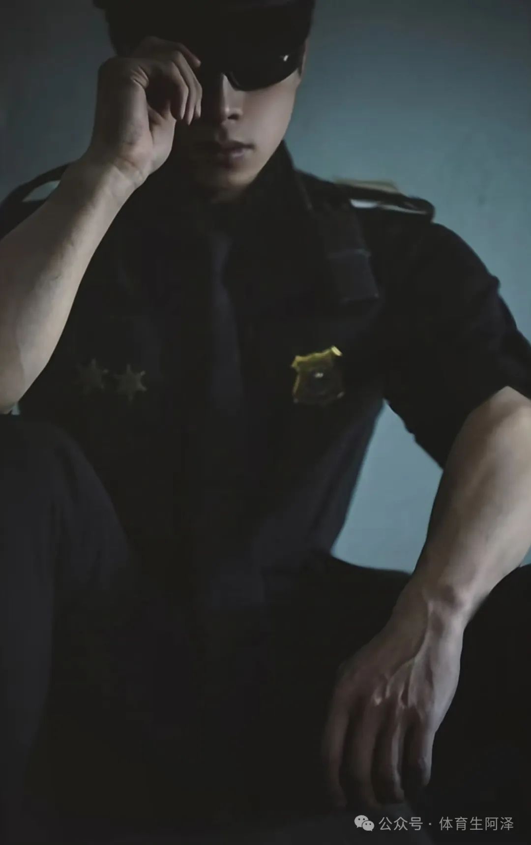 严重塌房，百万网红体育生刚分手就有新欢？体育生饥渴难耐......