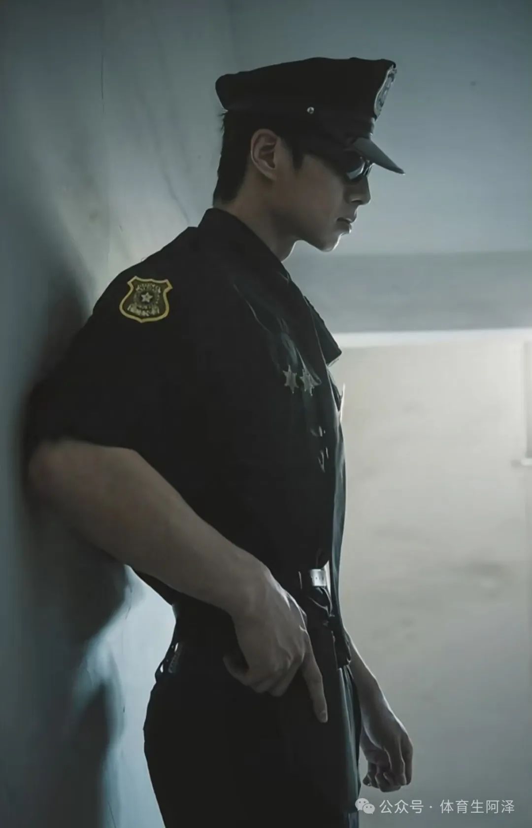 严重塌房，百万网红体育生刚分手就有新欢？体育生饥渴难耐......