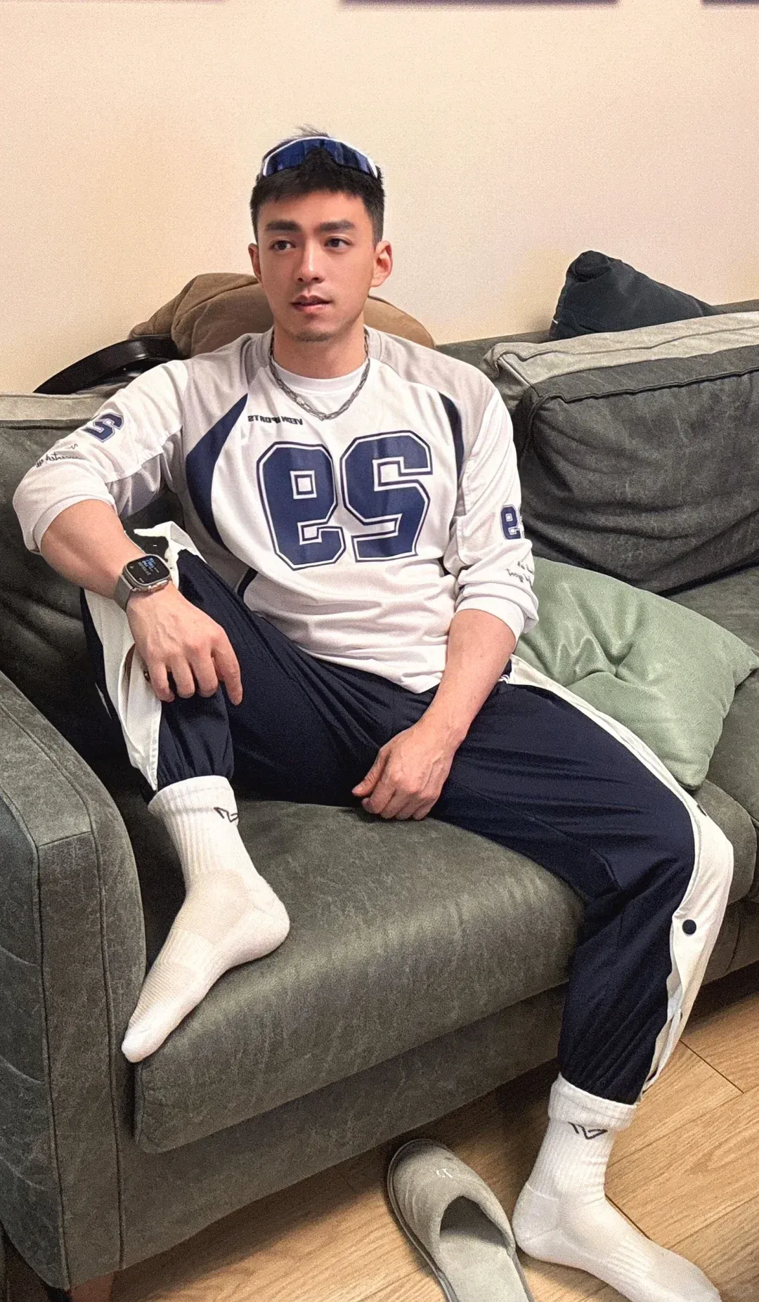 咨询男西装暴徒的奶狗内核是怎样炼成的