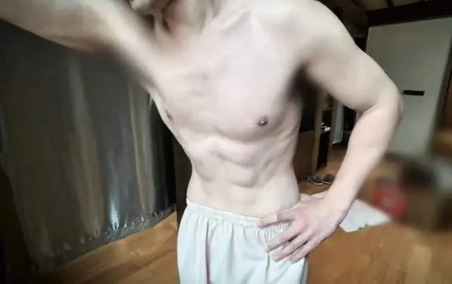 张彬彬难得晒腹肌，明明很宠粉却被粉丝吐槽？原因让人哭笑不得！