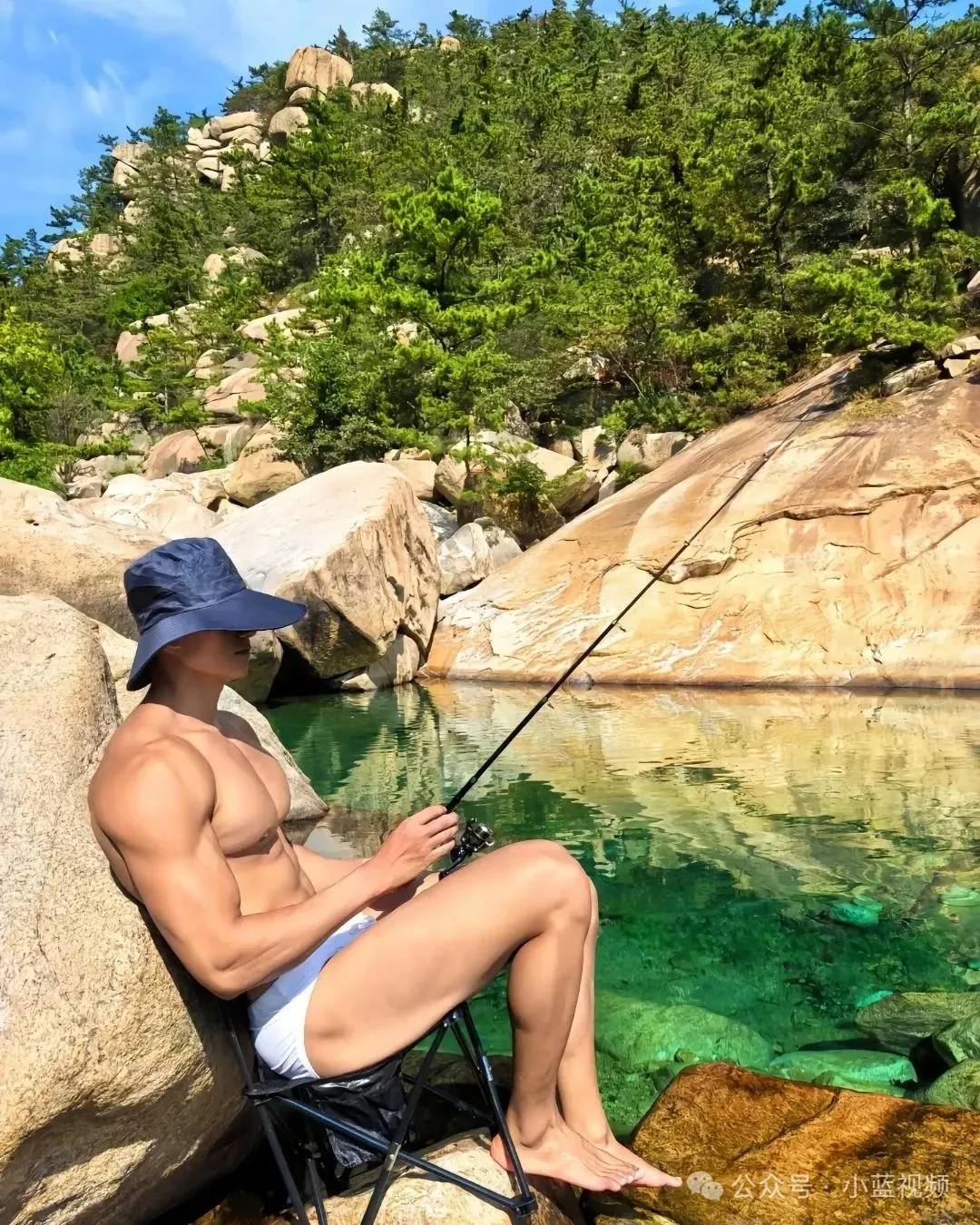 185cm 超猛山东肌肉汉子零下 7 度半裸惊呆了! 185cm 超猛山东肌肉汉子零下 7 度半裸惊呆了!