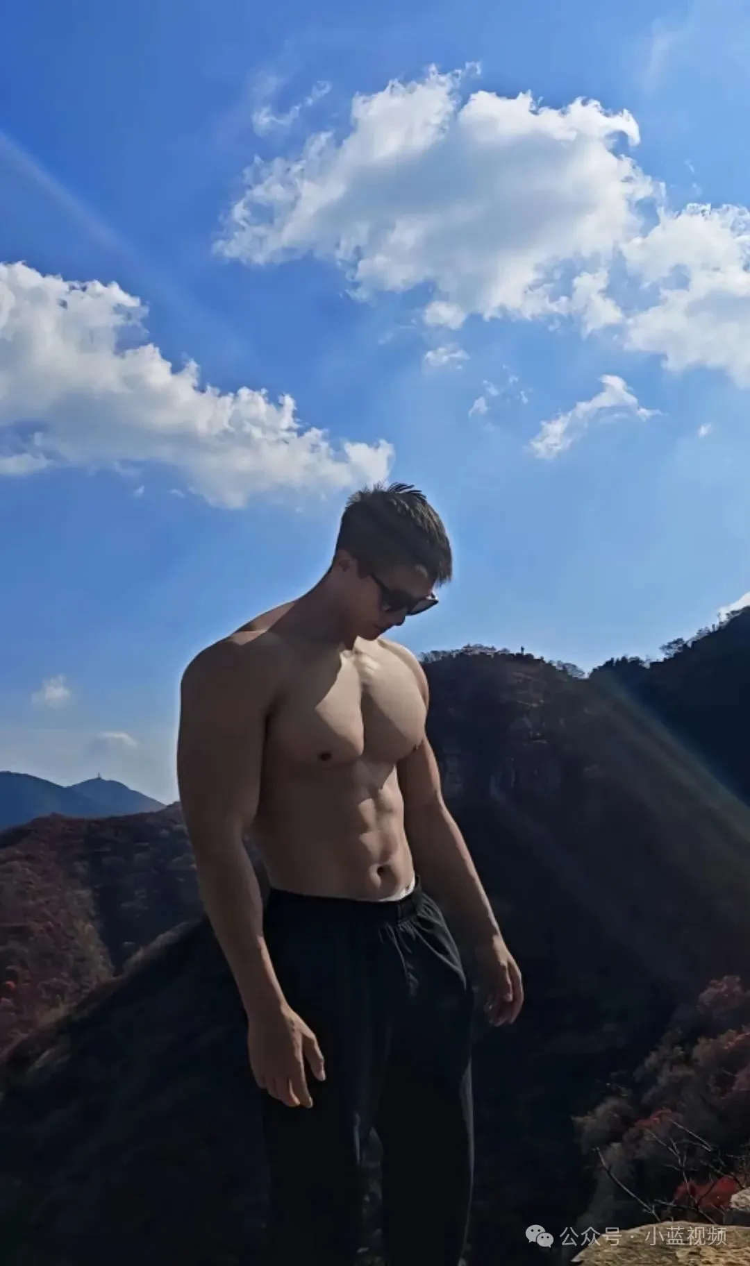 185cm 超猛山东肌肉汉子零下 7 度半裸惊呆了！