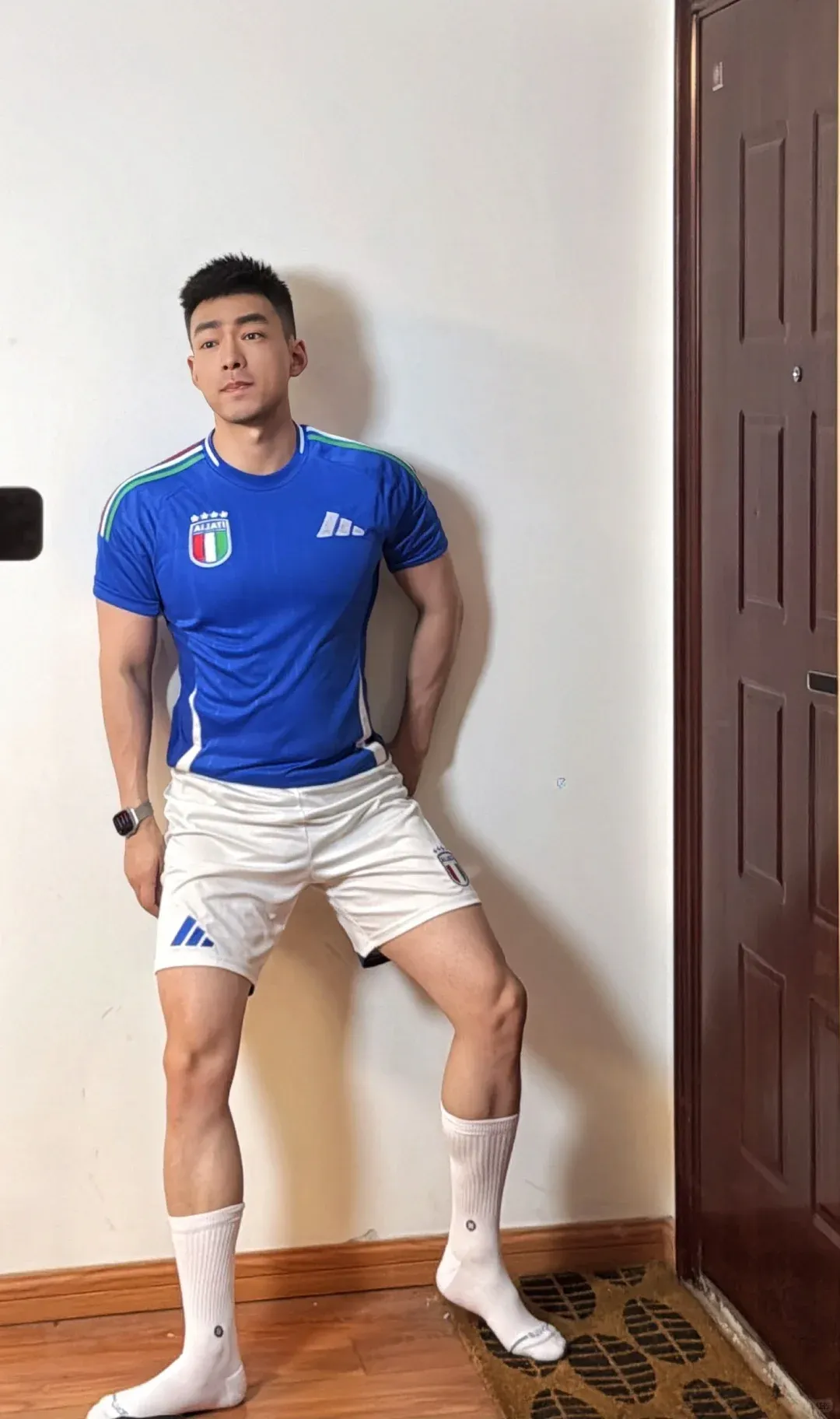 咨询男西装暴徒的奶狗内核是怎样炼成的