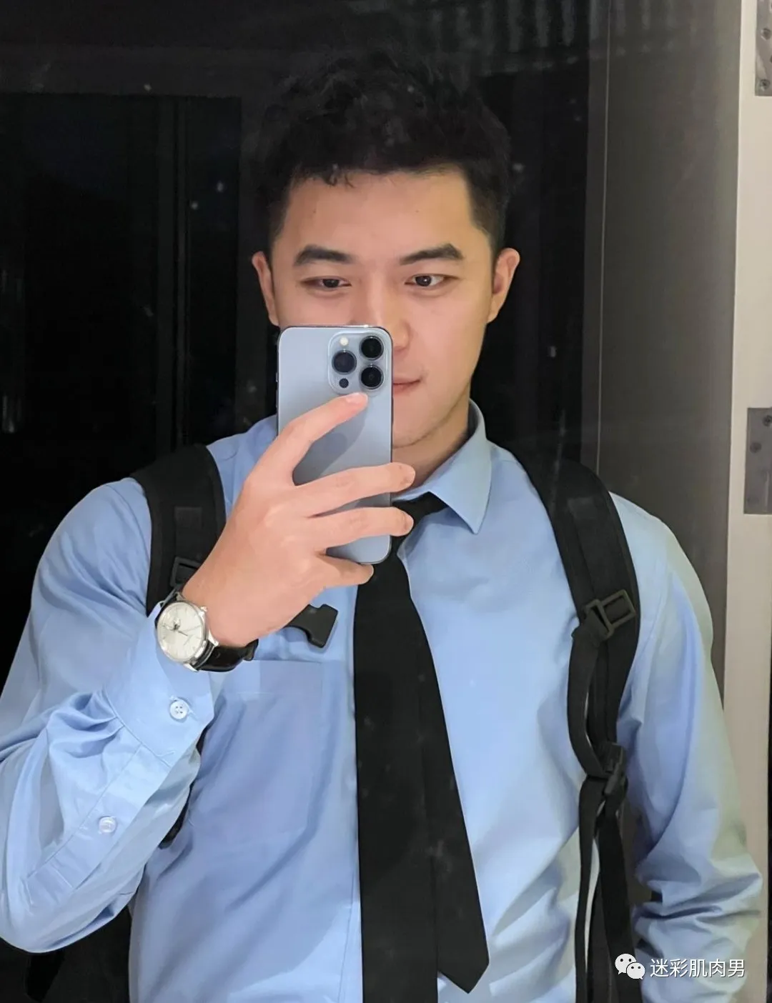 教英语的正装老师翘臀私照扒到，山东大汉子真大！！
