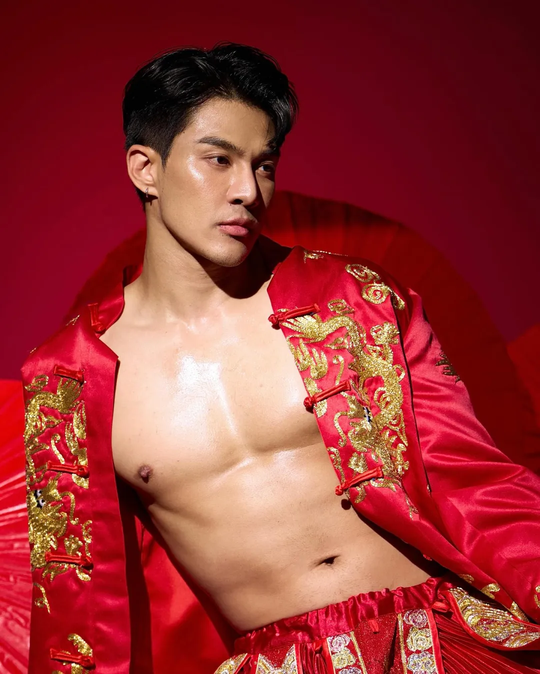 肌肉纹路中奔：你敢直视这团行走的荷尔蒙吗？