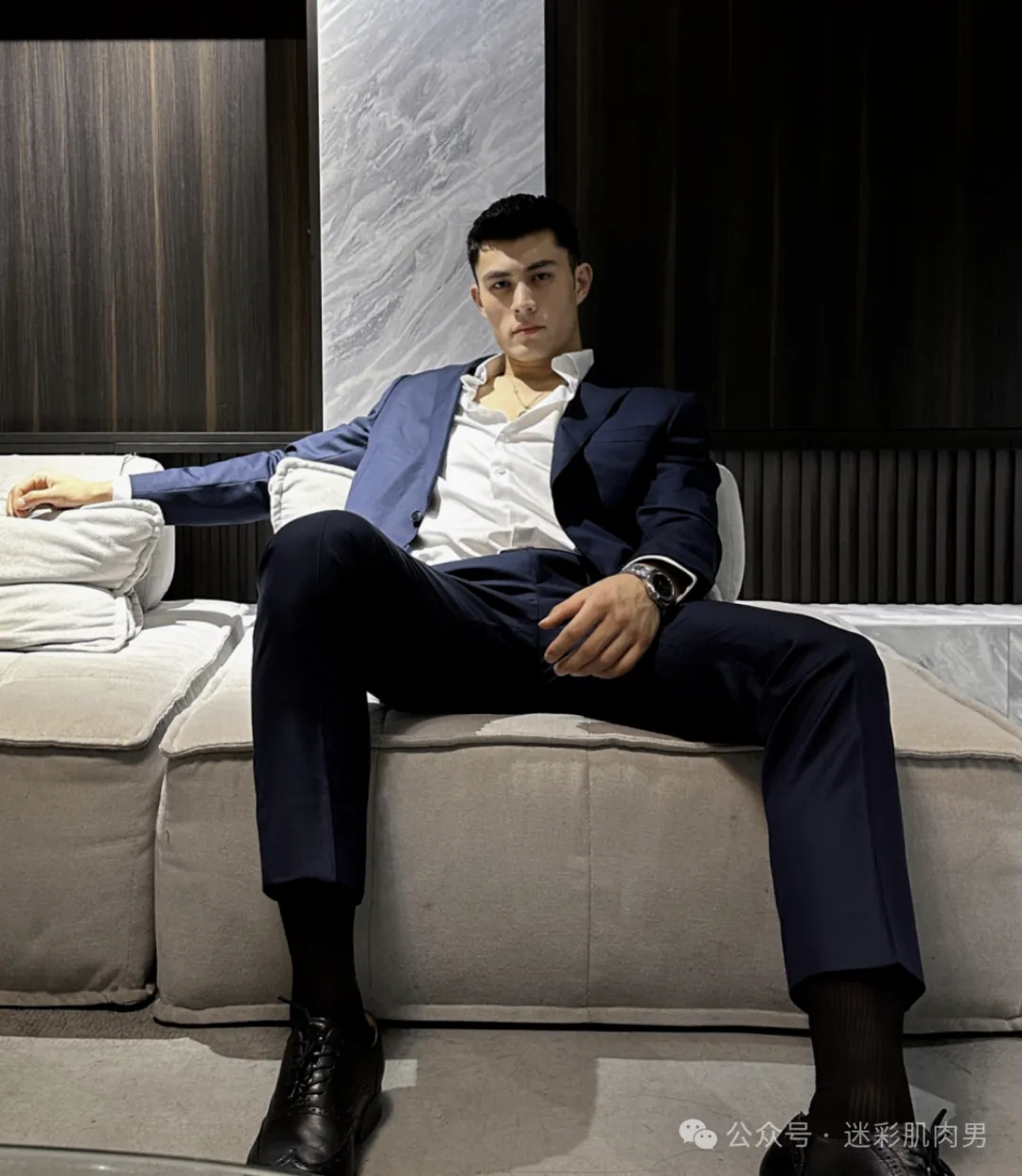 190CM 新疆硬汉湿透长腿？？长得太野太太大！！