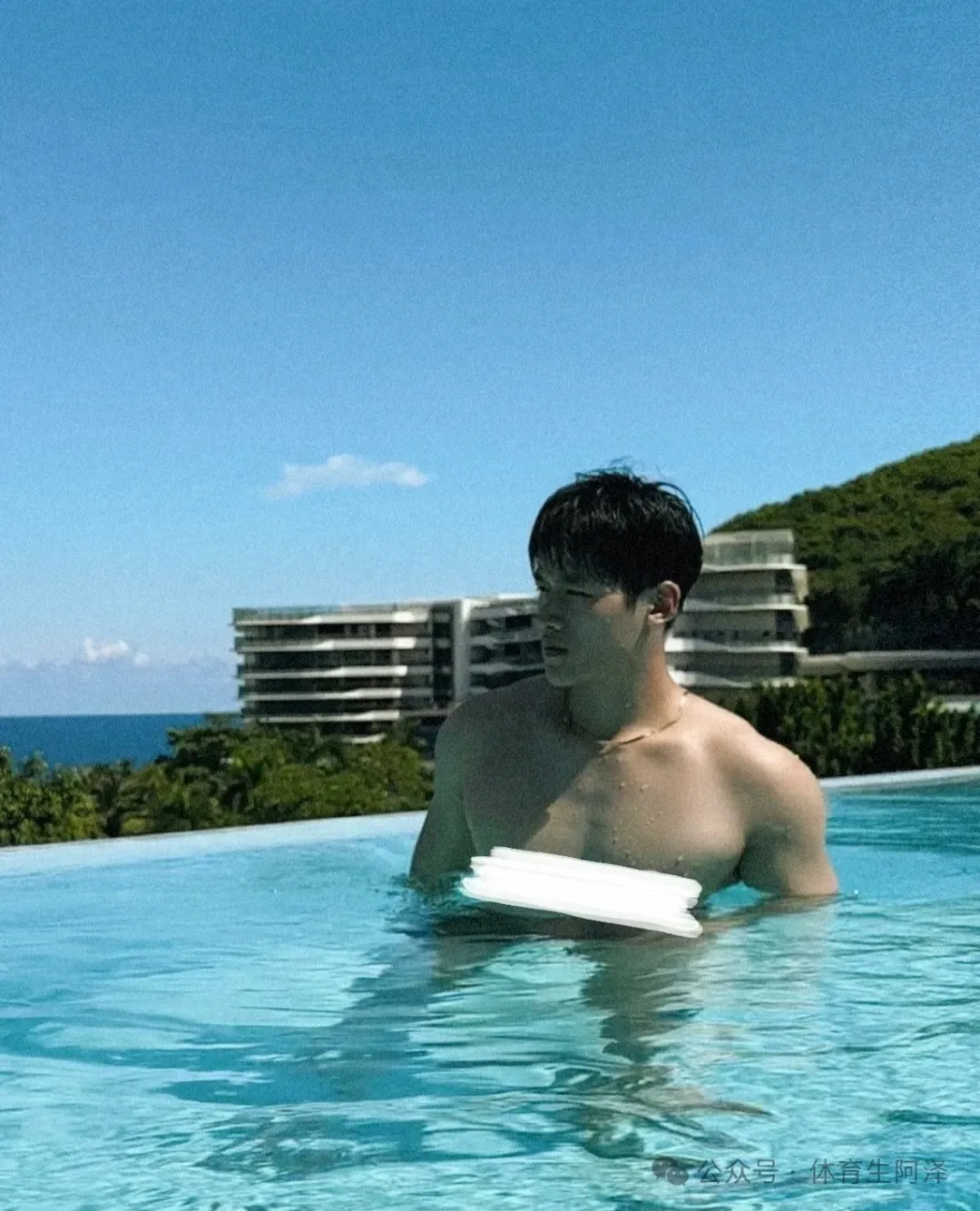 大胸健身帅气男博主,女生看了都觉得自卑的胸肌,到底有多大....... 大胸健身帅气男博主,女生看了都觉得自卑的胸肌,到底有多大.......