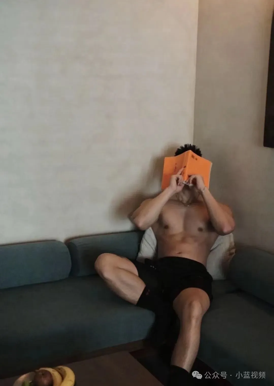 脏兮兮痞帅正装阳光大男孩！