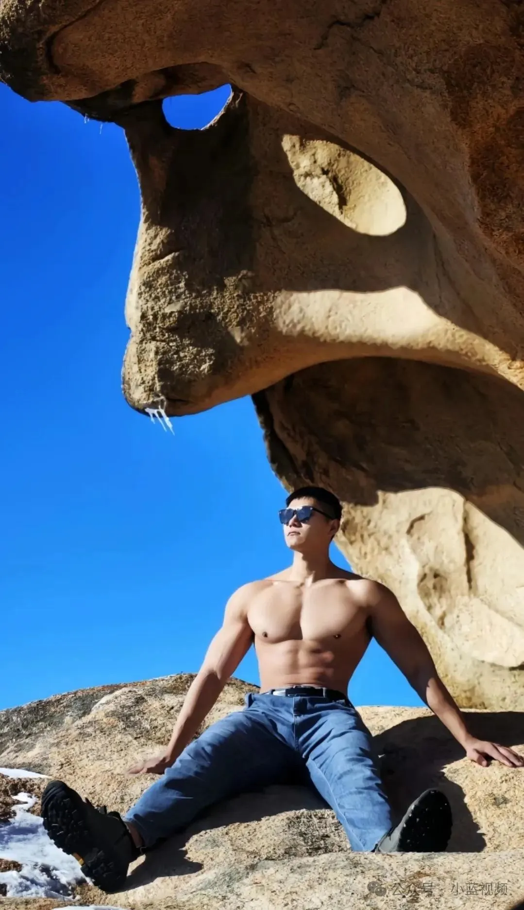 185cm 超猛山东肌肉汉子零下 7 度半裸惊呆了！