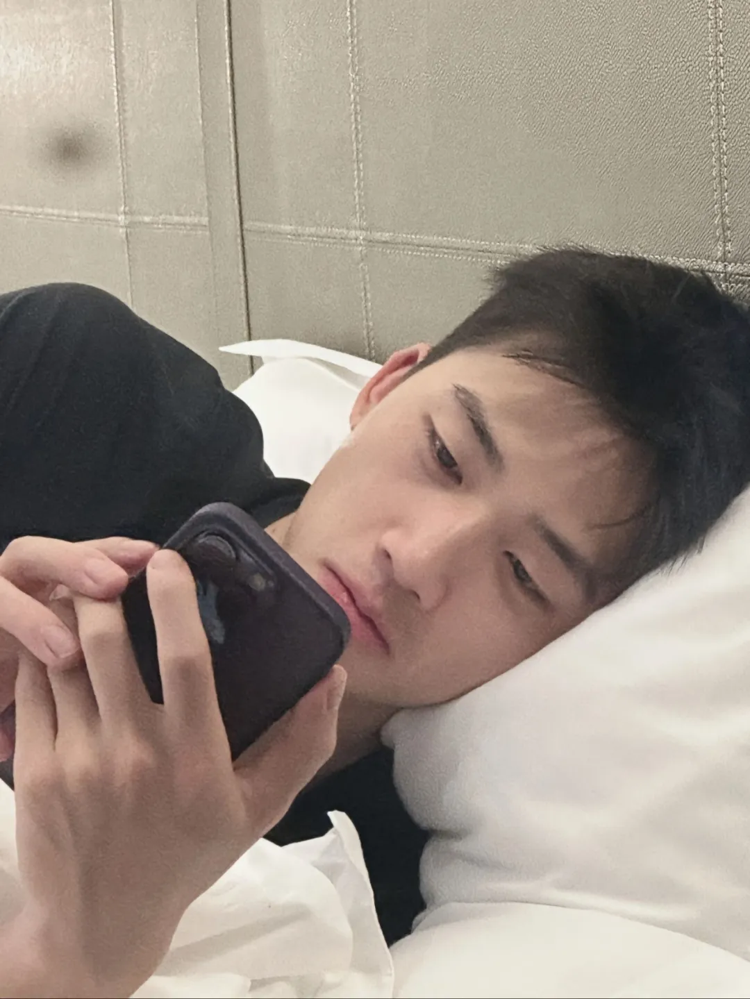 和戴蒙炒 CP 的退役小哥莫西林，简直就是“奶零天花板”