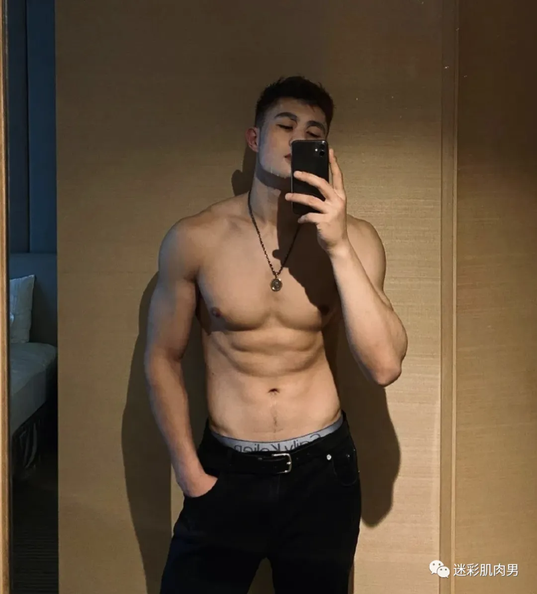 190CM 新疆硬汉湿透长腿？？长得太野太太大！！