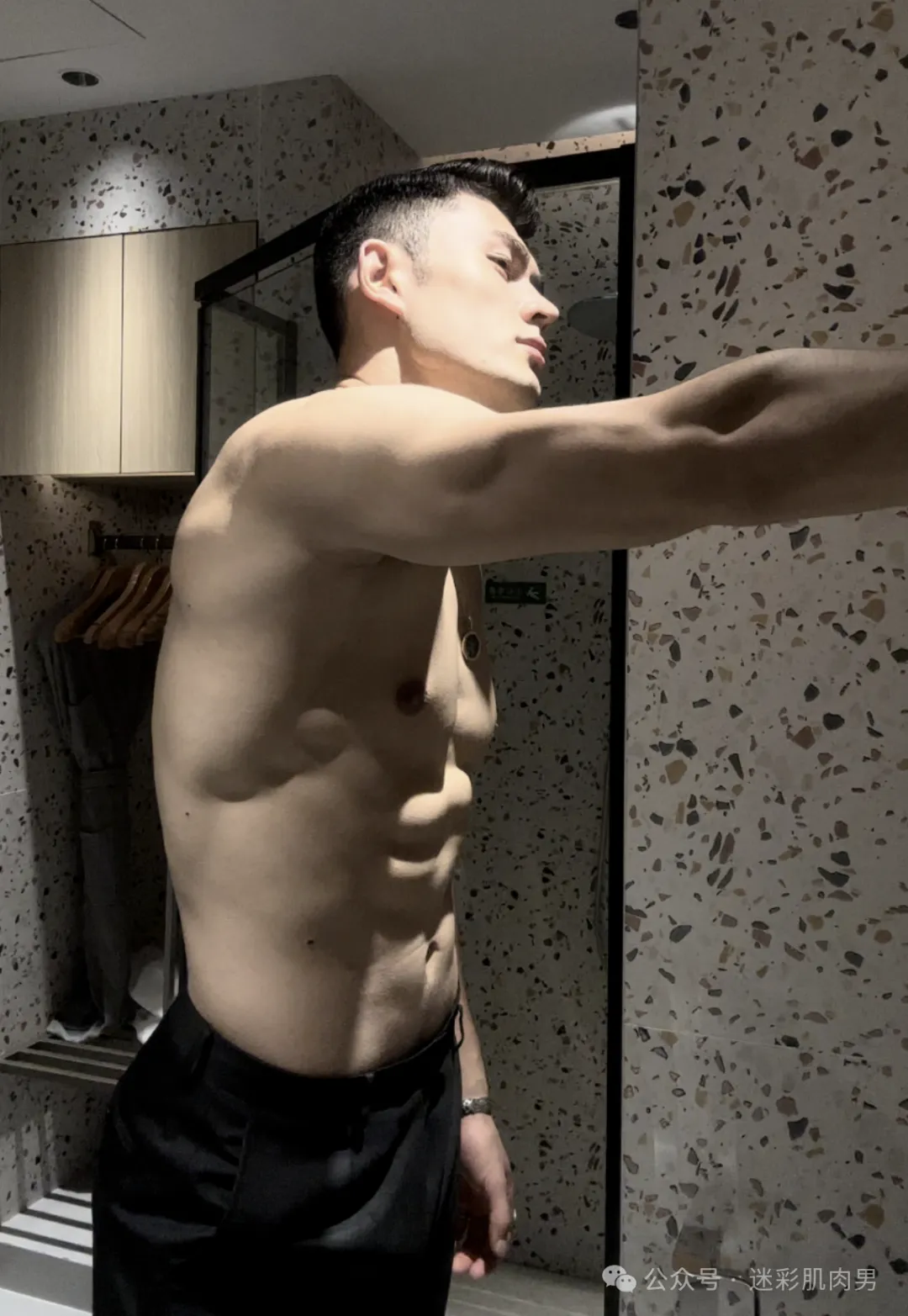 190CM 新疆硬汉湿透长腿？？长得太野太太大！！