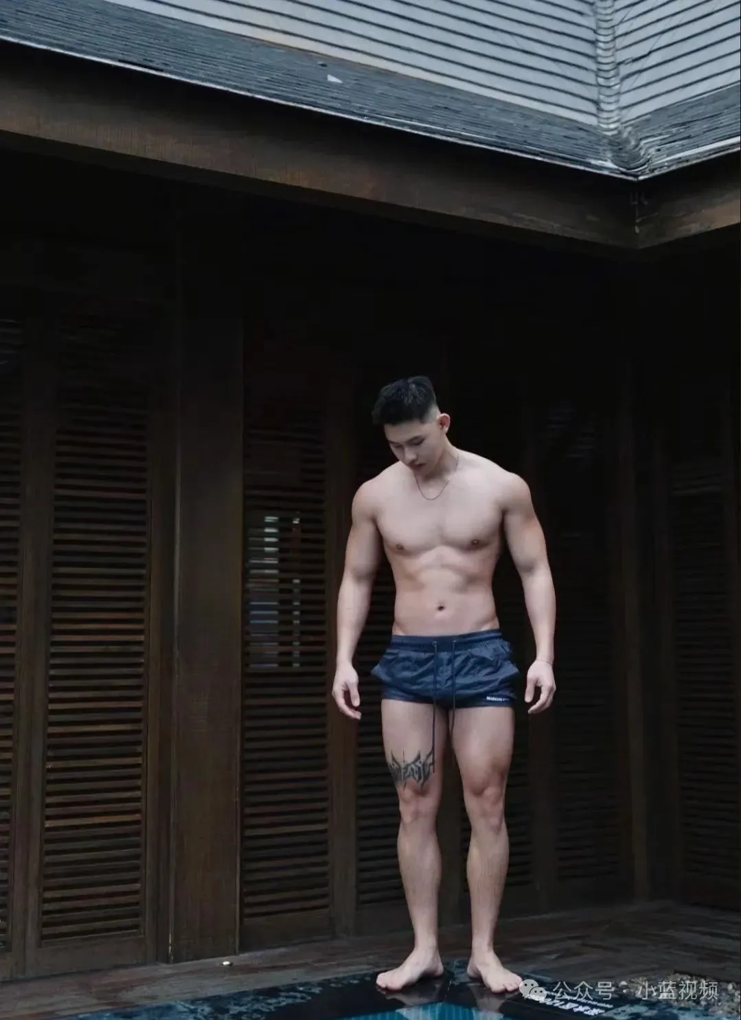 脏兮兮痞帅正装阳光大男孩！