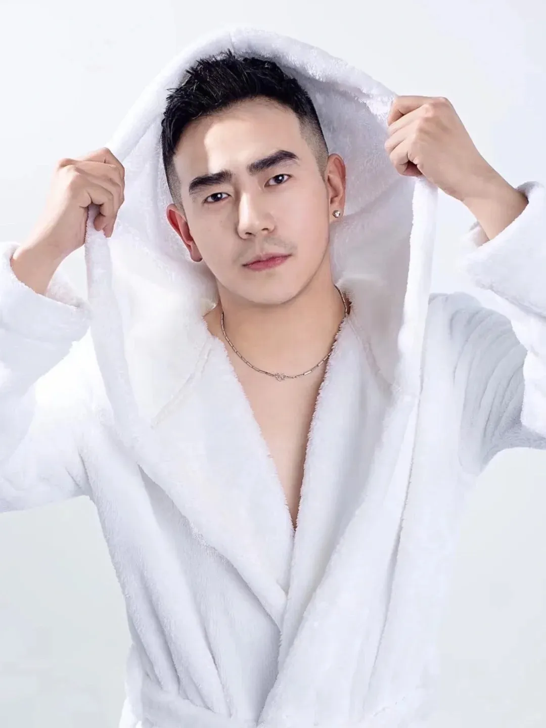 儒雅与痞帅型男撩人正装 这高级风范太迷人！