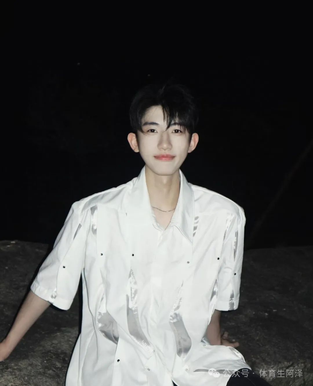 192cm 顶级男模，粗腿大包太诱人，出场费竟然高达四位数.....