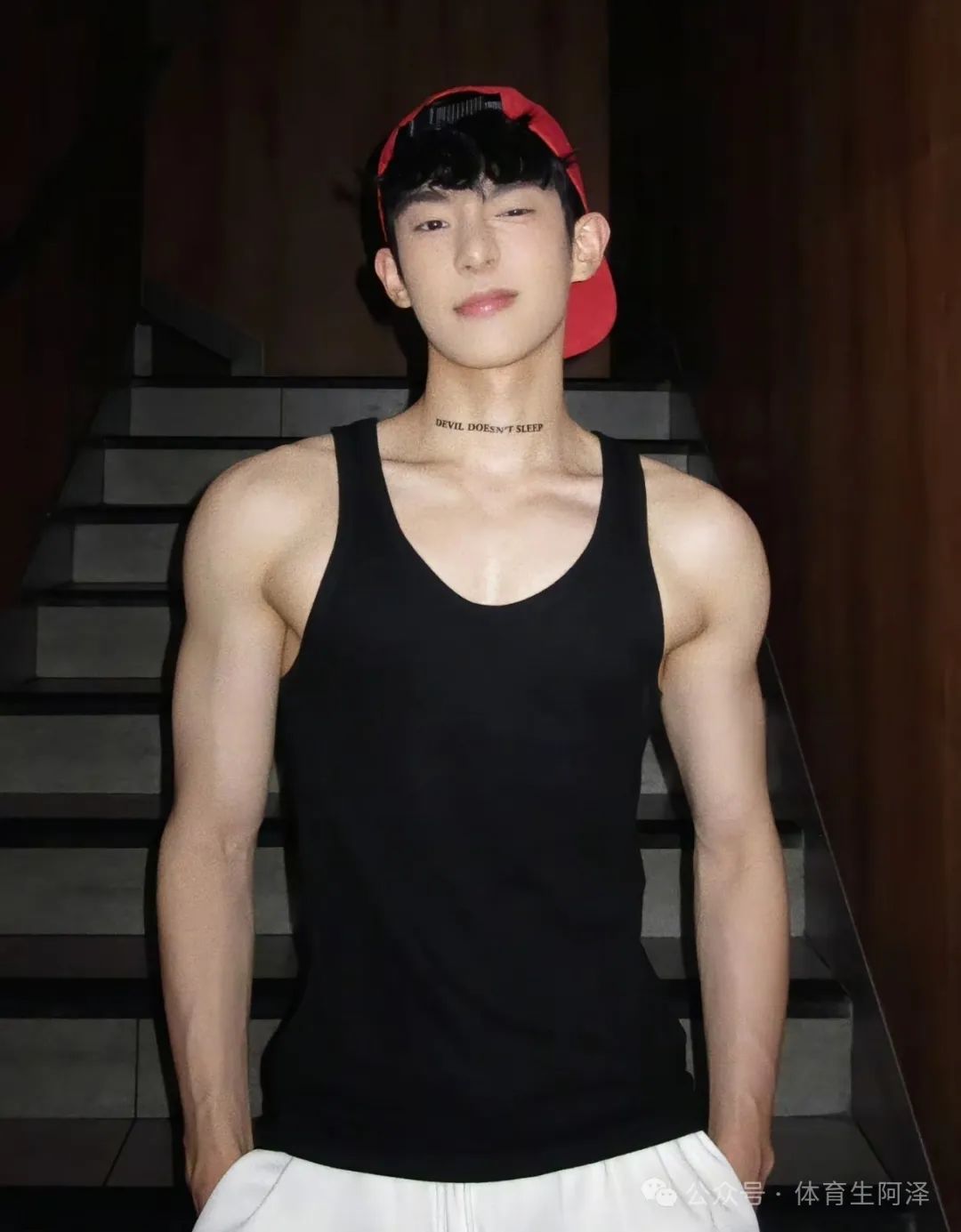 牛逼,辽宁体院校草塌房,曾同时和三名学弟纠缠不清...... 牛逼,辽宁体院校草塌房,曾同时和三名学弟纠缠不清......