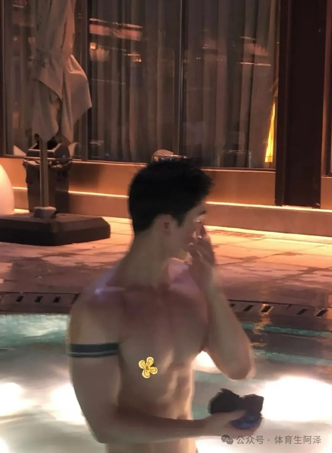 山东体院白袜校草，靠 " 白袜长腿 " 吸引众多学弟.....