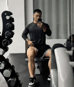 浙江寸头直男教练拍全见版推特写真 X 上爆红！你看了吗？