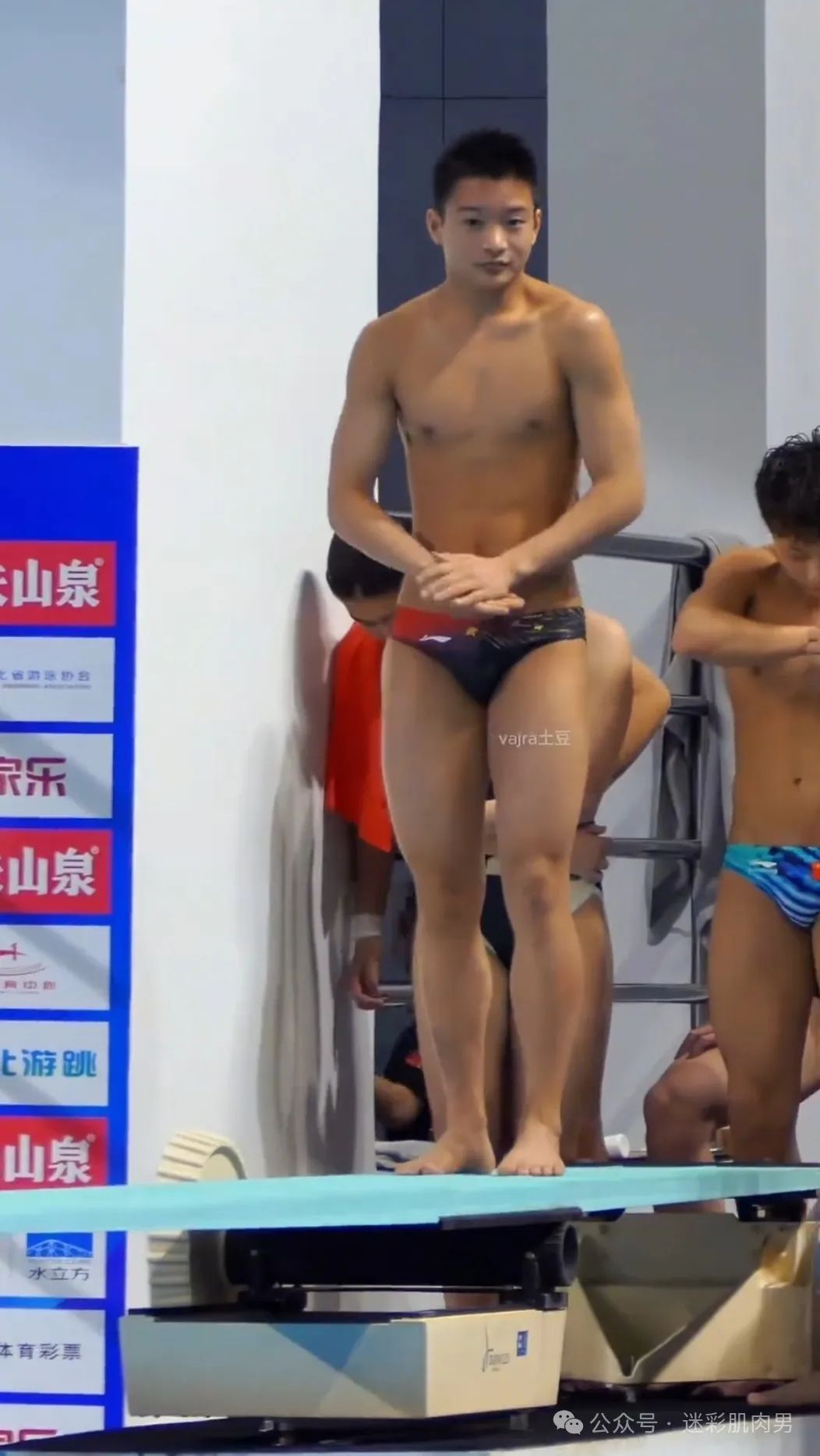 体院 18 的跳水弟弟视频太好看了！长的太大实力强悍！