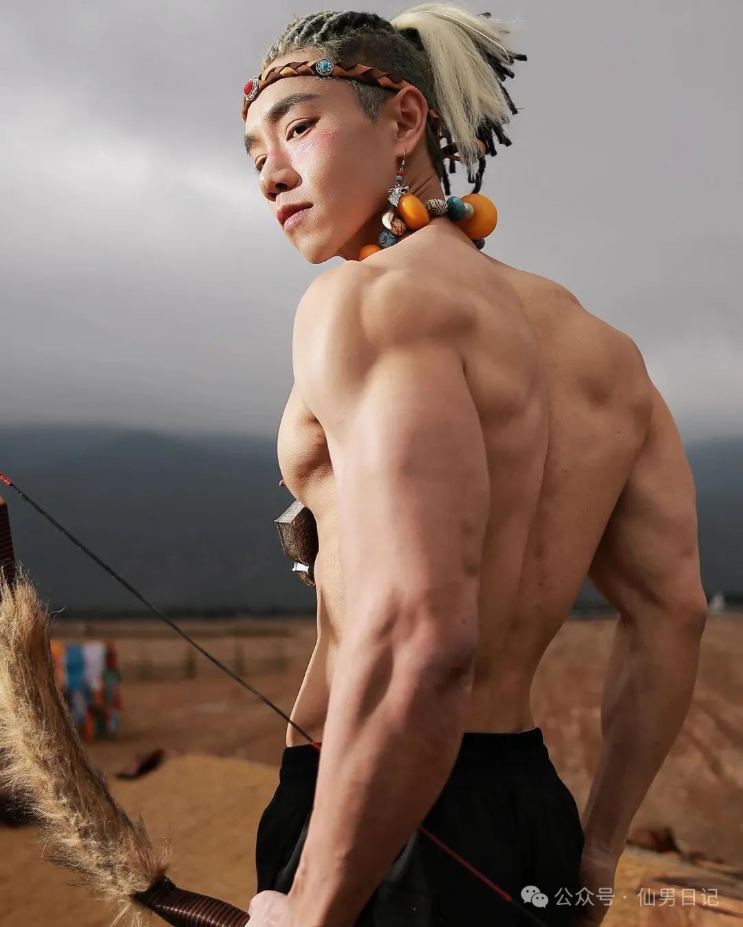 体育生留子的腹肌让美国佬疯狂……
