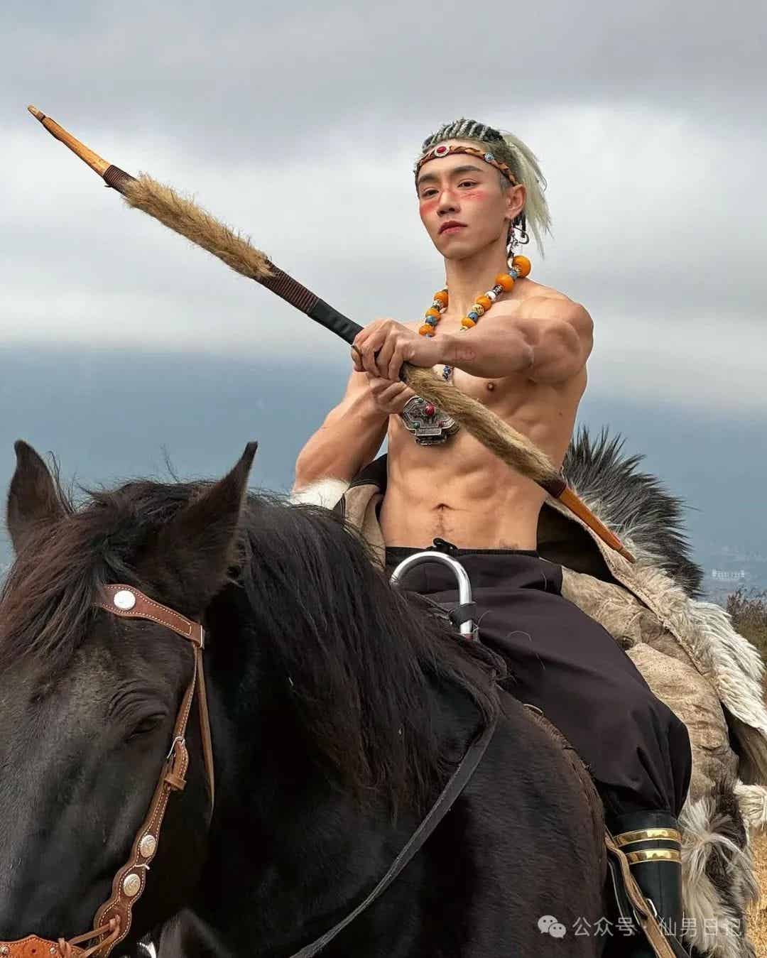 体育生留子的腹肌让美国佬疯狂……