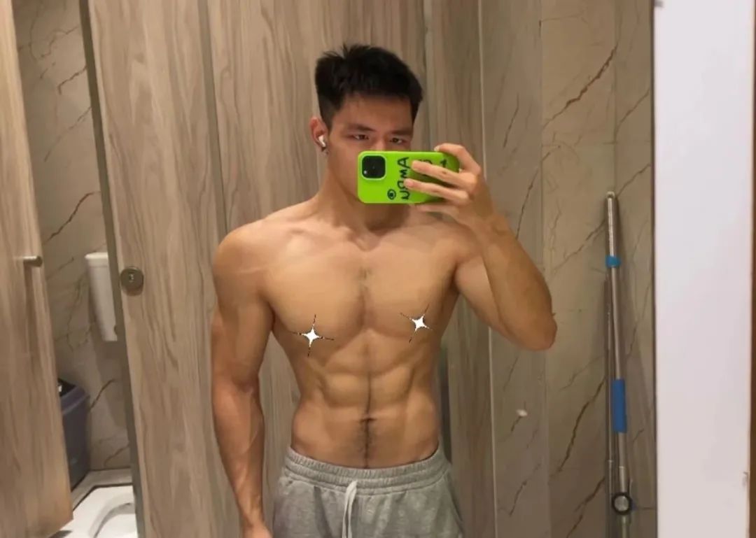 深圳一线天腹毛小哥，这腹肌真的太性感了！
