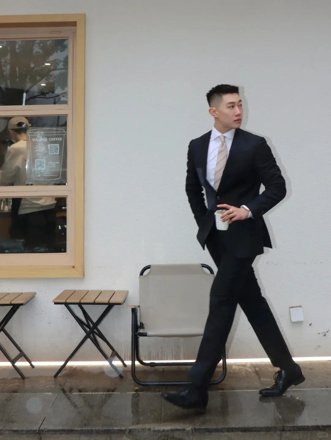 外企“打工魂”帆哥很香的日常：西装革履也能玩转健身圈？