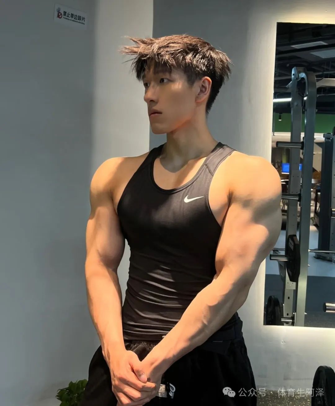 离谱, 帅哥健身男模诱惑金主反被吊。最终人财尽失......
