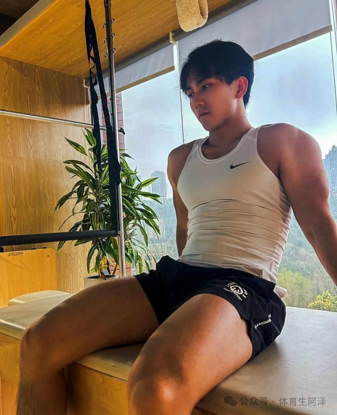 腰好才是王道？具有“实战”经验的白袜篮球体育生道出答案....