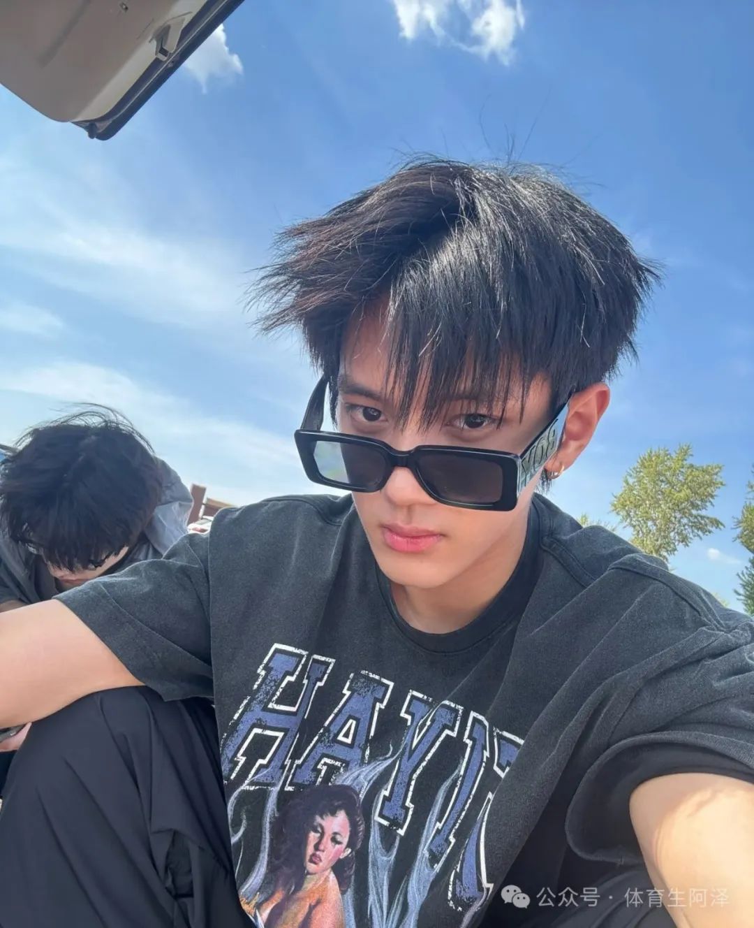 又一男模走红网络，模子哥做网红就是快......
