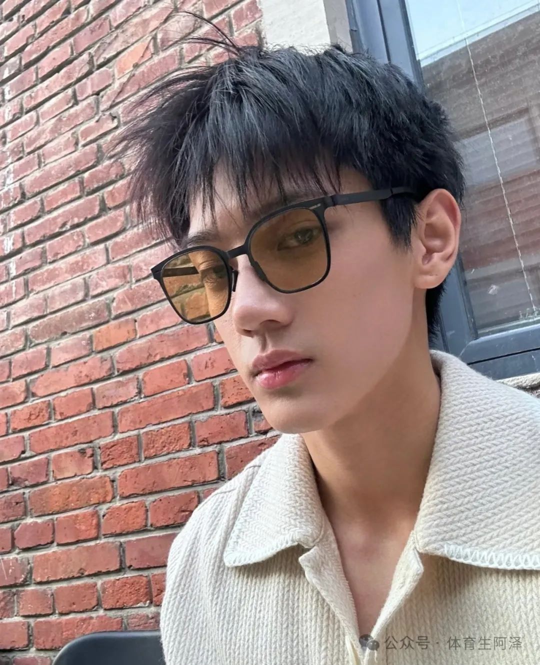 又一男模走红网络，模子哥做网红就是快......