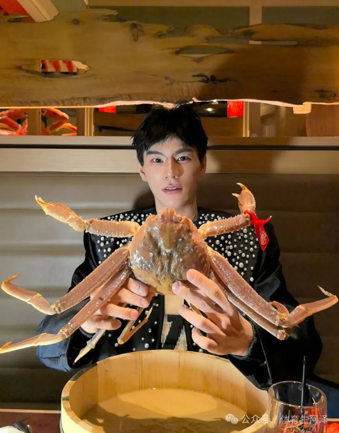 山东体院硬汉黑皮体育生，私底下却喜欢当 M.....