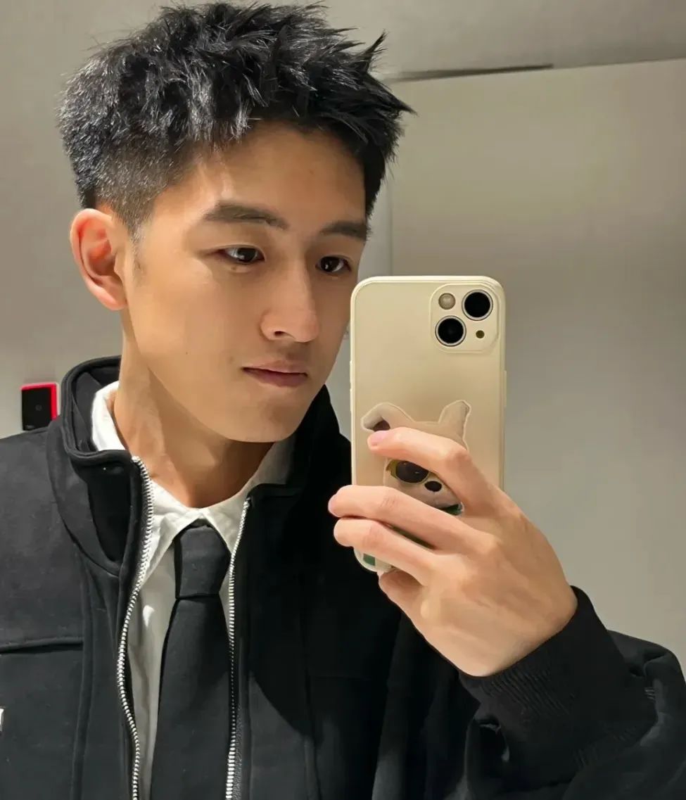 焦迈奇男大版，这个小哥好阳光~
