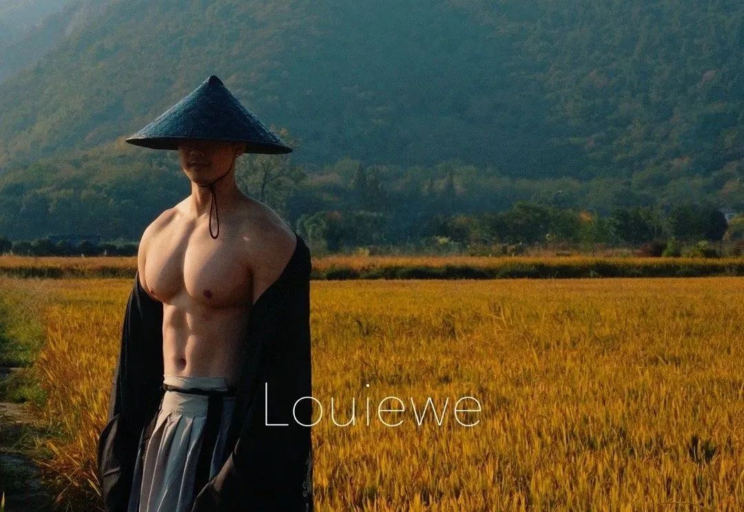 通讯录古装剧火了！大胸肌侍卫馋哭王爷？还有全见版？