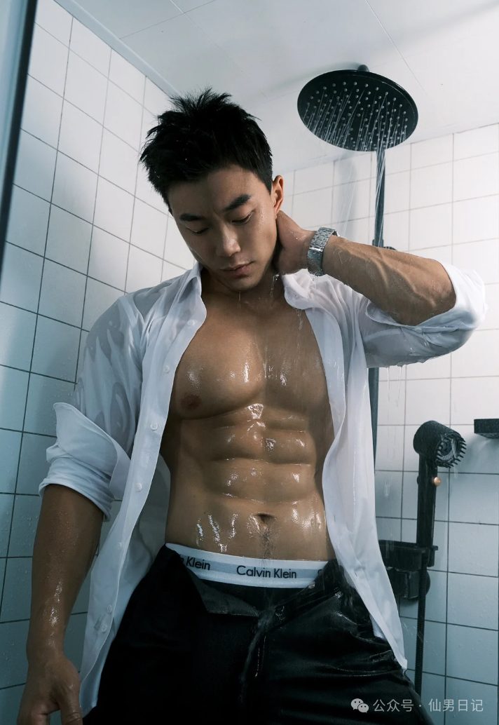成都必吃榜！人夫感体育的肌肉太哇塞了……