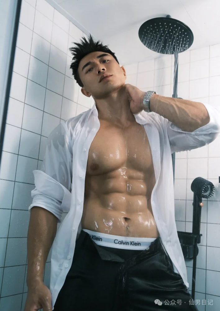 成都必吃榜！人夫感体育的肌肉太哇塞了……