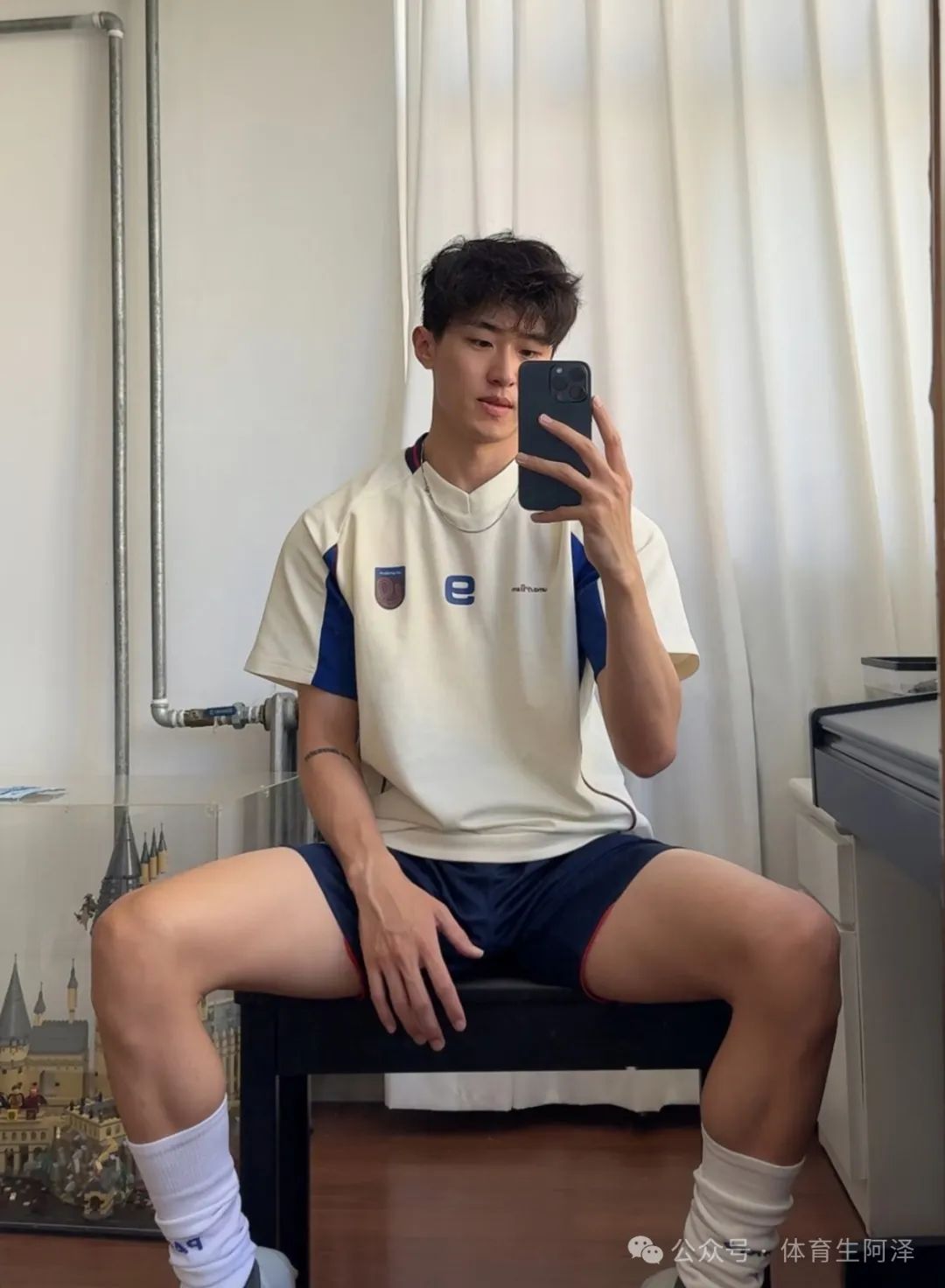 辽宁体院校草，因与学弟谈恋爱遭室友举报！学校：已全校通报......