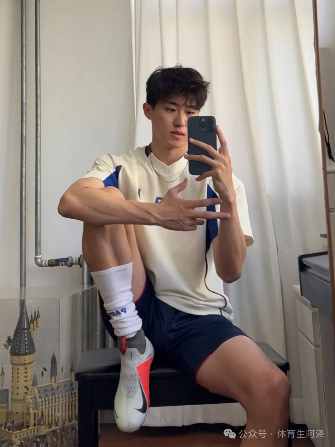 辽宁体院校草，因与学弟谈恋爱遭室友举报！学校：已全校通报......