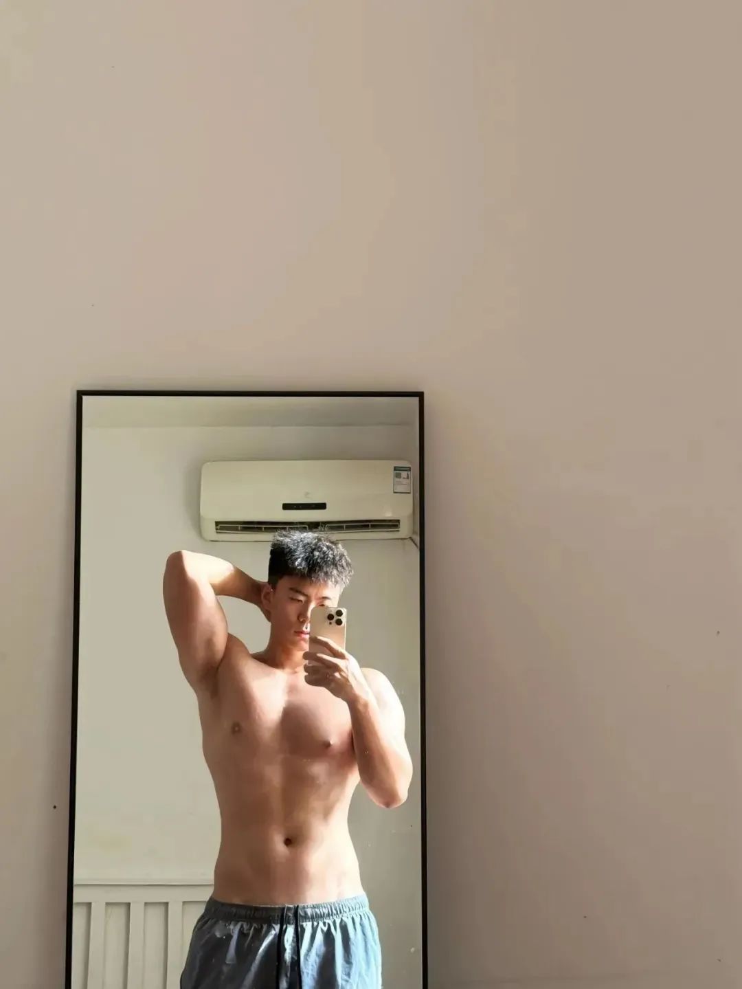 脂包肌小哥哥户外，也太好看了！