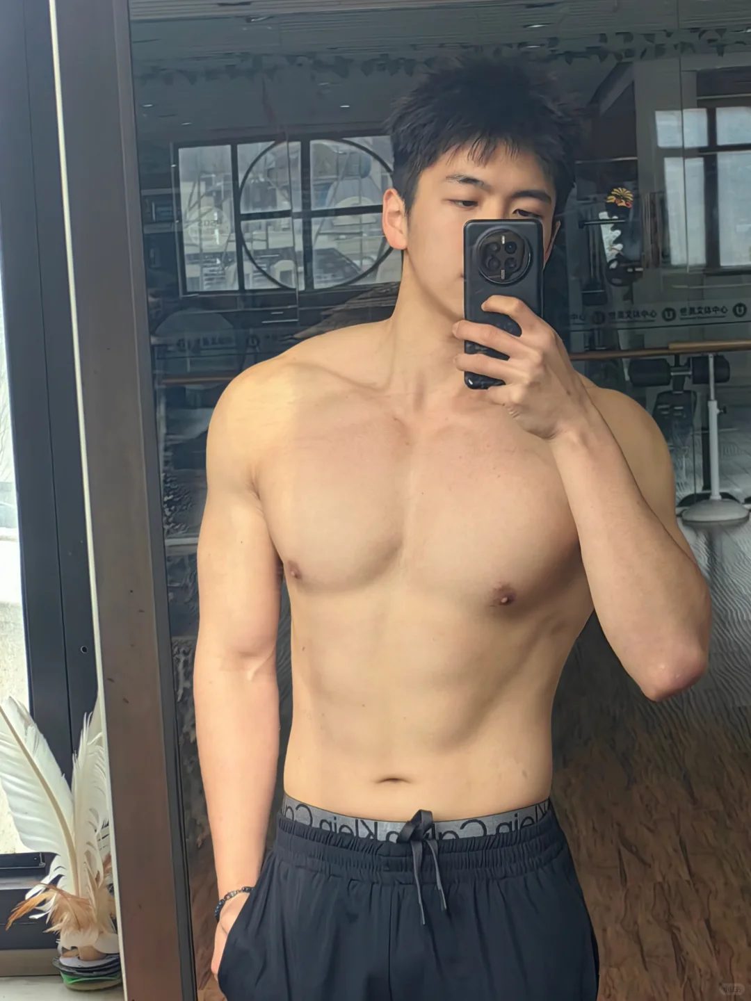 185 体育生开始认真减脂,穿泳裤的直男有多要命? 185 体育生开始认真减脂,穿泳裤的直男有多要命?
