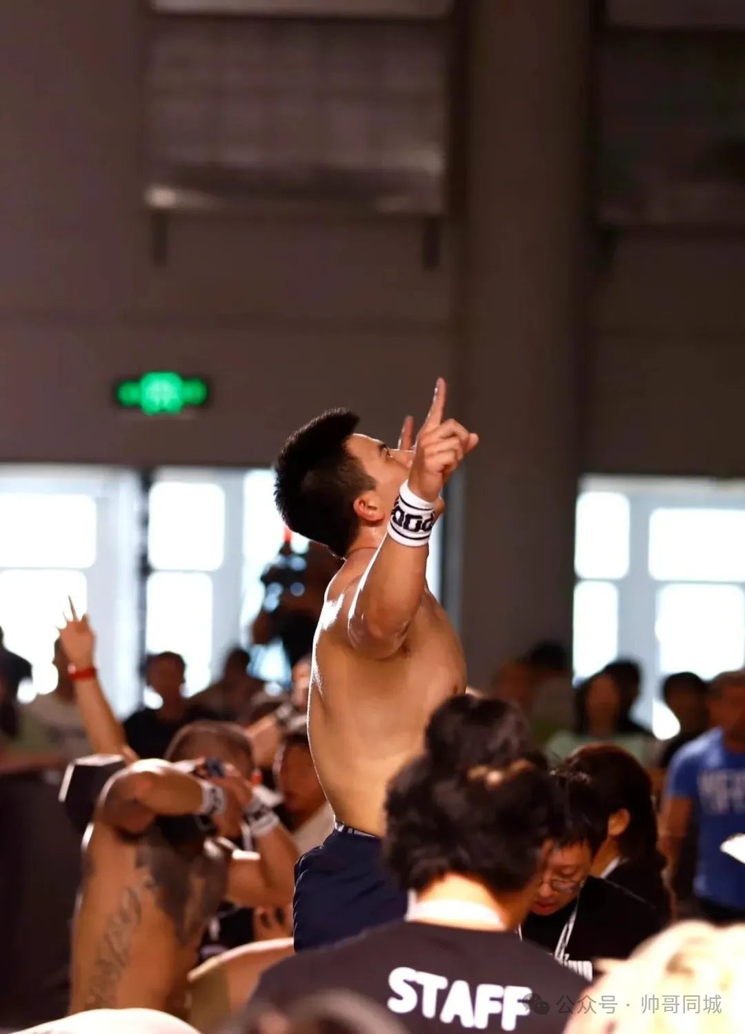 G 圈火爆的肌肉男实力太强了！