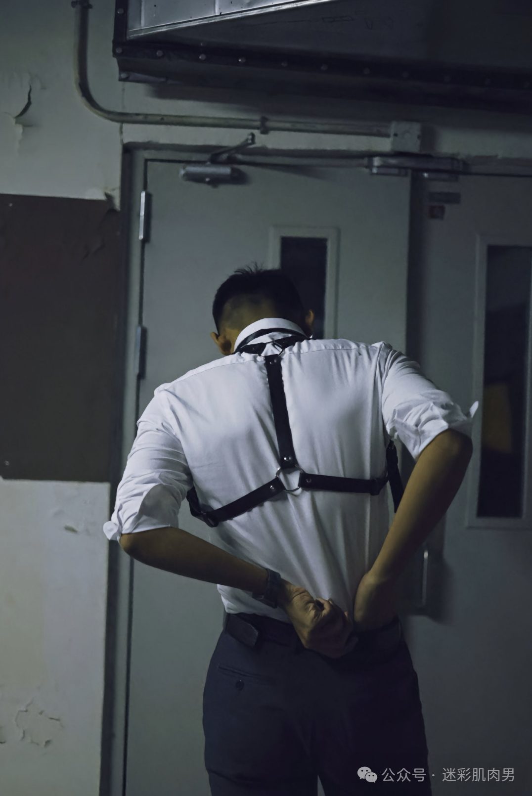 正装男同事好帅呀西裤好性感哦！