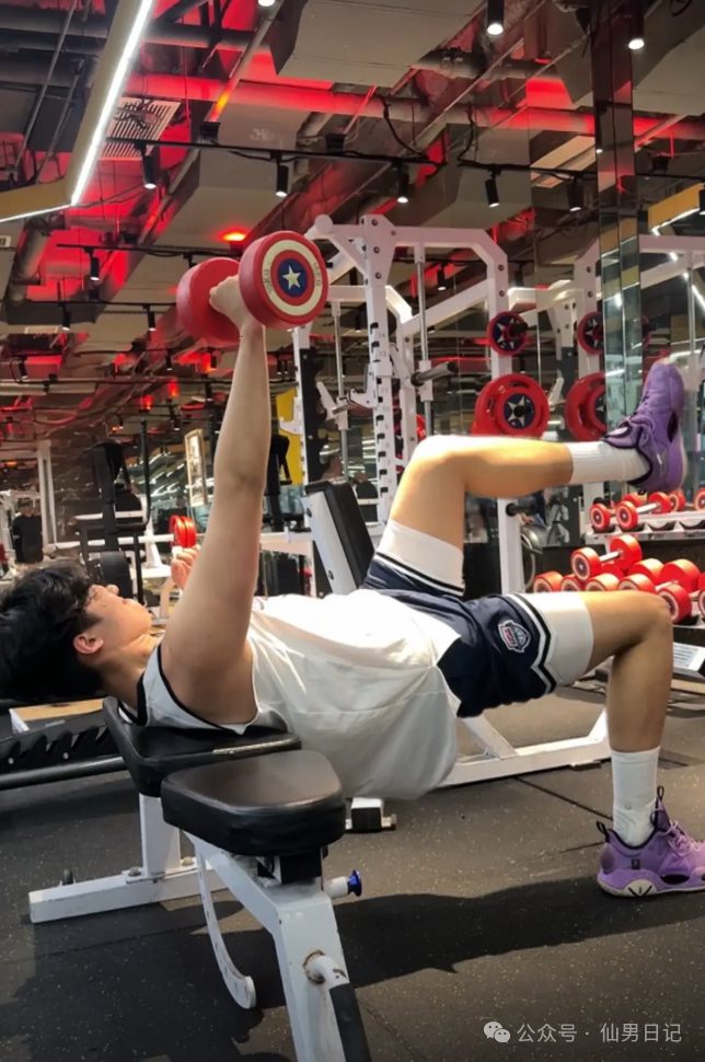 这个南体帅哥在推特上是真的火……
