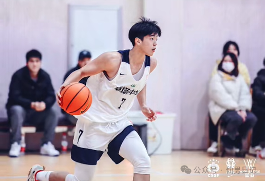 这个南体帅哥在推特上是真的火…… 这个南体帅哥在推特上是真的火……