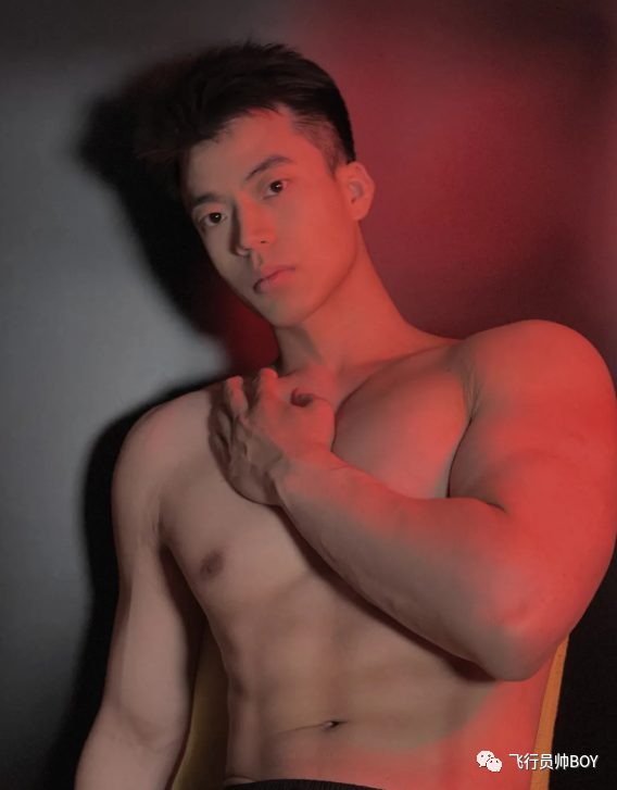 北京健身私教这身材太让人爱不释手！！