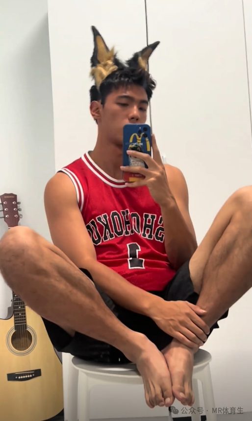 185cm 浙江黑皮体育生，这逆天大长腿简直绝了