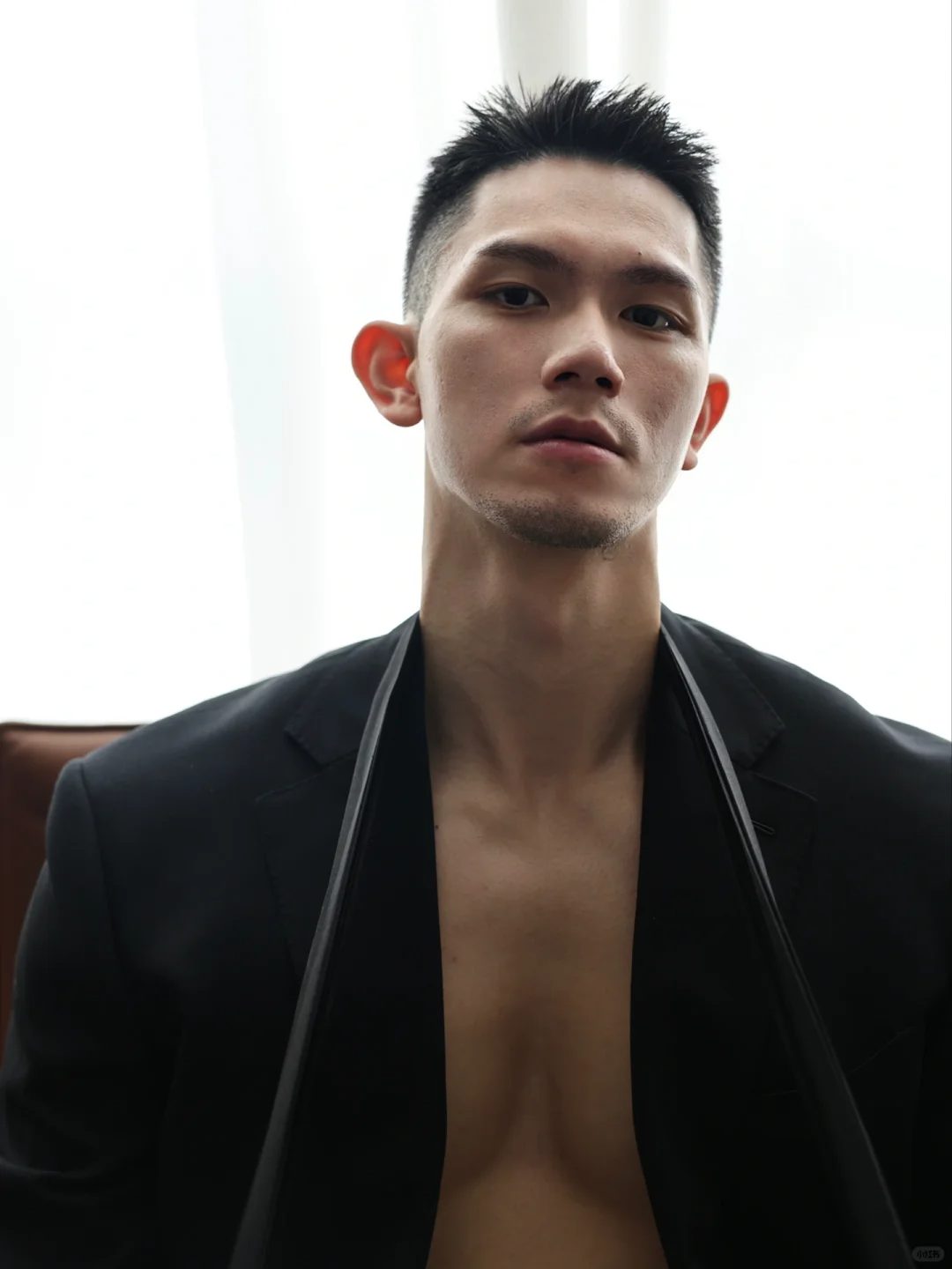 肌肉短发，时尚、正装都有型