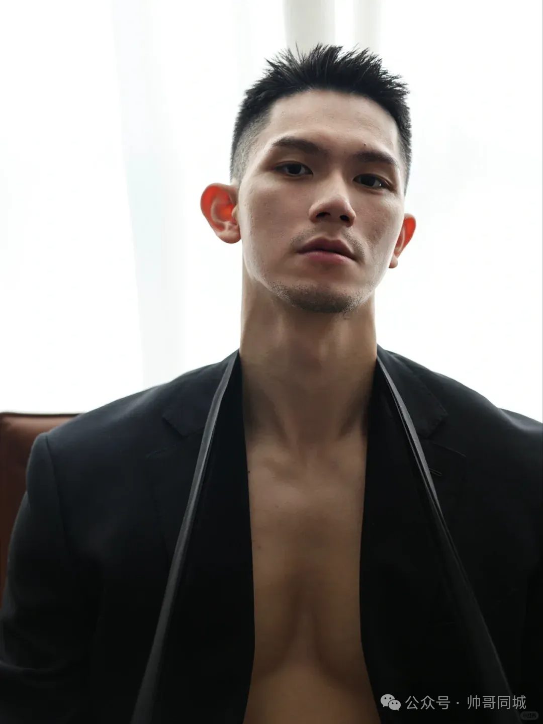 广东爷们化身时尚博主超帅男菩萨！